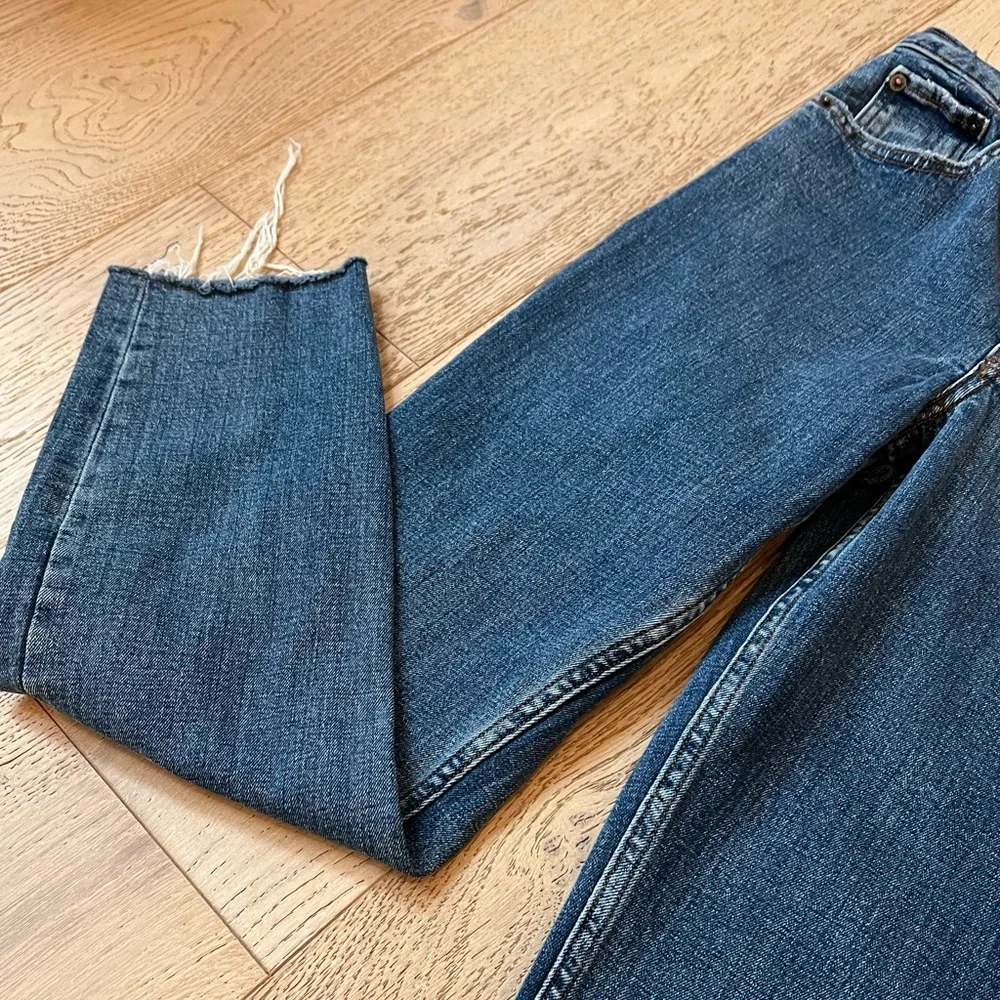 Abercrombie & Fitch “The Mom” High Rise Straight Leg Jean Curve Love Size 25 - Picture 5 of 7